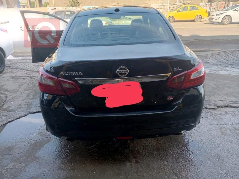 نيسان ألتيما